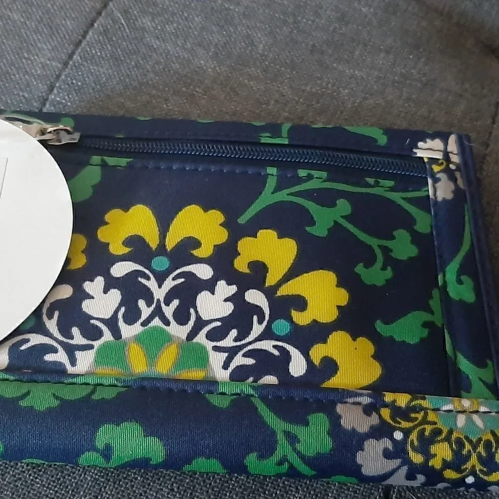 Initials Inc Tri Fold Wallet. NWT